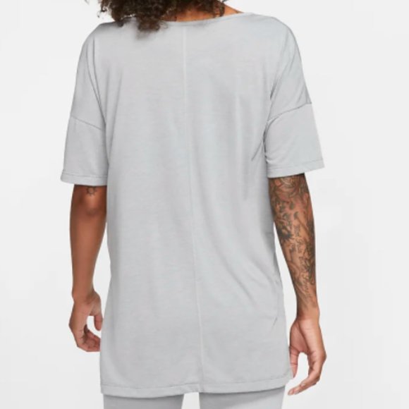 NWT Nike Women's Yoga Grey Short Sleeve Workout Lounge Top Size Small - Picture 2 of 7